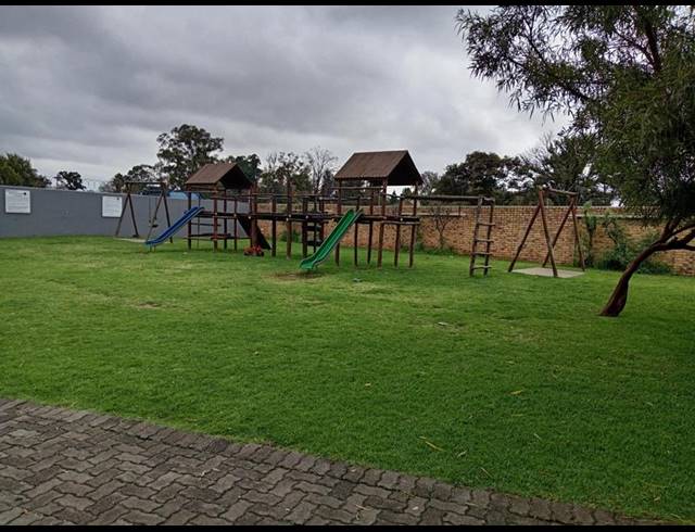 1 BEDROOM APARTMENT FOR SALE IN COMET